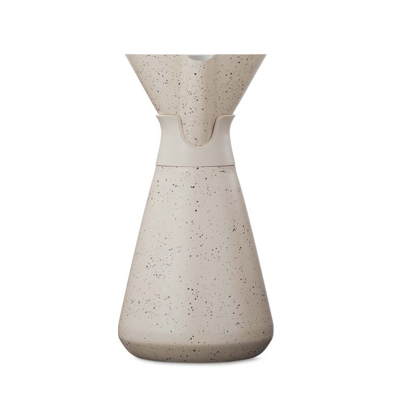 new-standard-carafe-e6 WebPDP-33oz_New_Standard_Carafe_Desert_Tan_Speckle_Studio__CAR1SVOS224_270.jpg