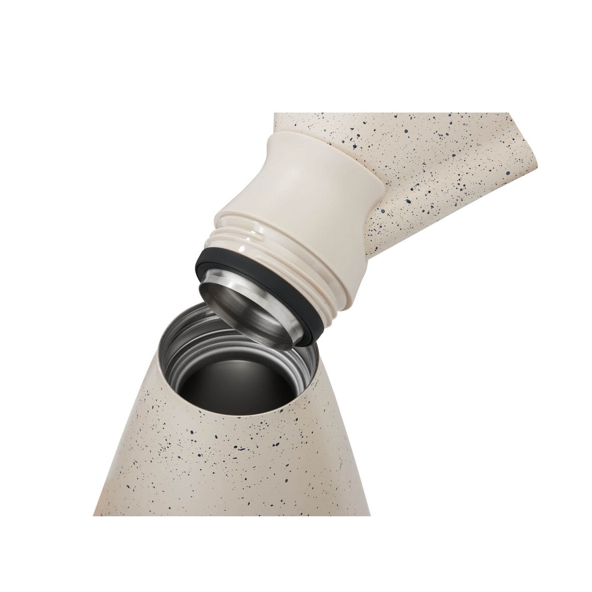 new-standard-carafe-e6 WebPDP-33oz_New_Standard_Carafe_Desert_Tan_Speckle_Studio__CAR1SVOS224_45_Top_Staged.jpg