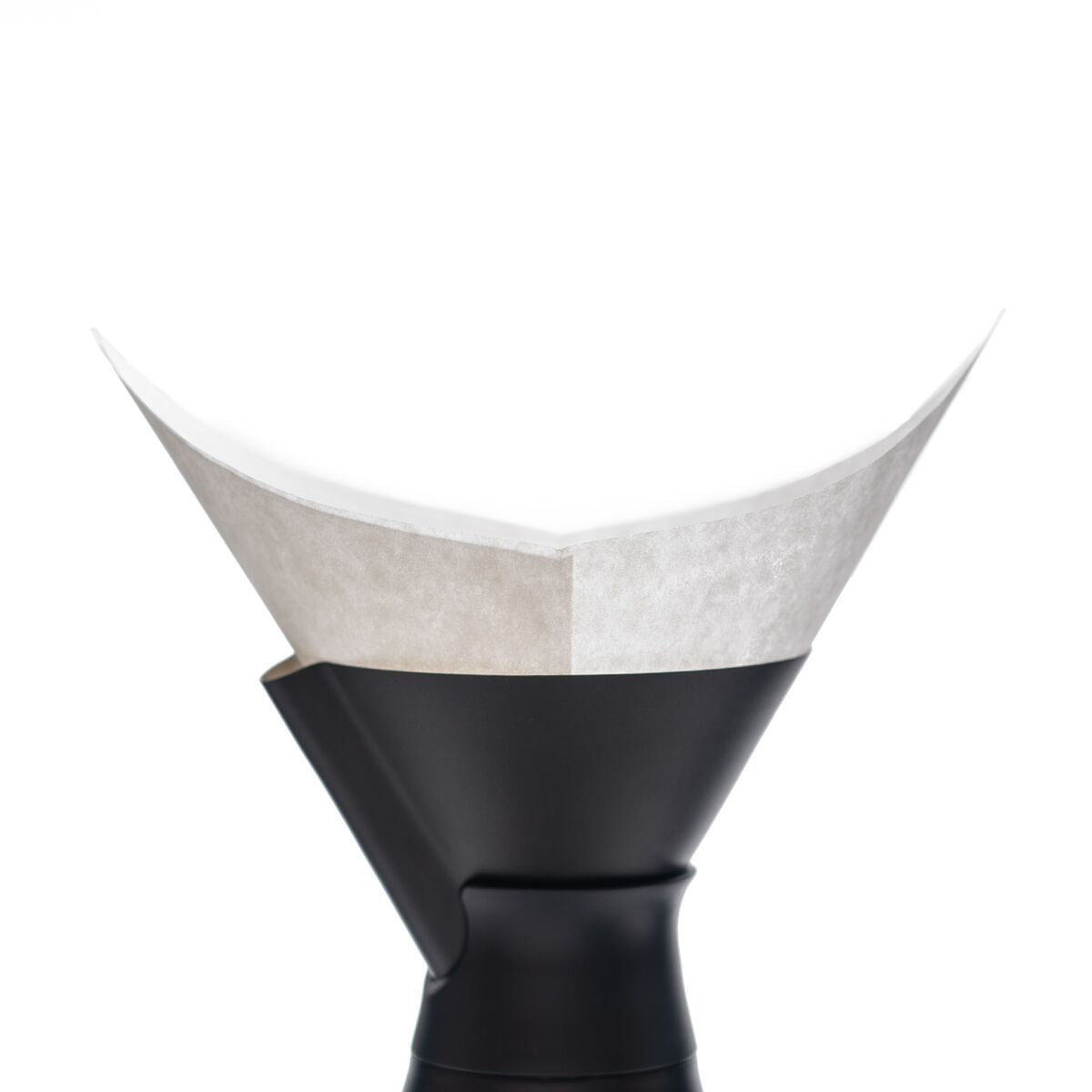 new-standard-carafe-coffee-filters-s7 WebPDP-NSCarafeCoffeeFilters_Studio_0223_InUse__CAF1PN00001.jpg