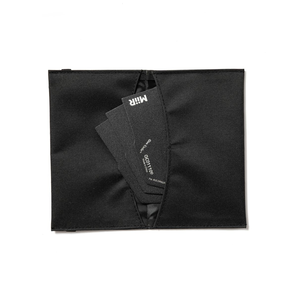 pourigami-z4 WebPDP-Pourigami_Black_Case__POG2SN00002_Studio_Open.jpg